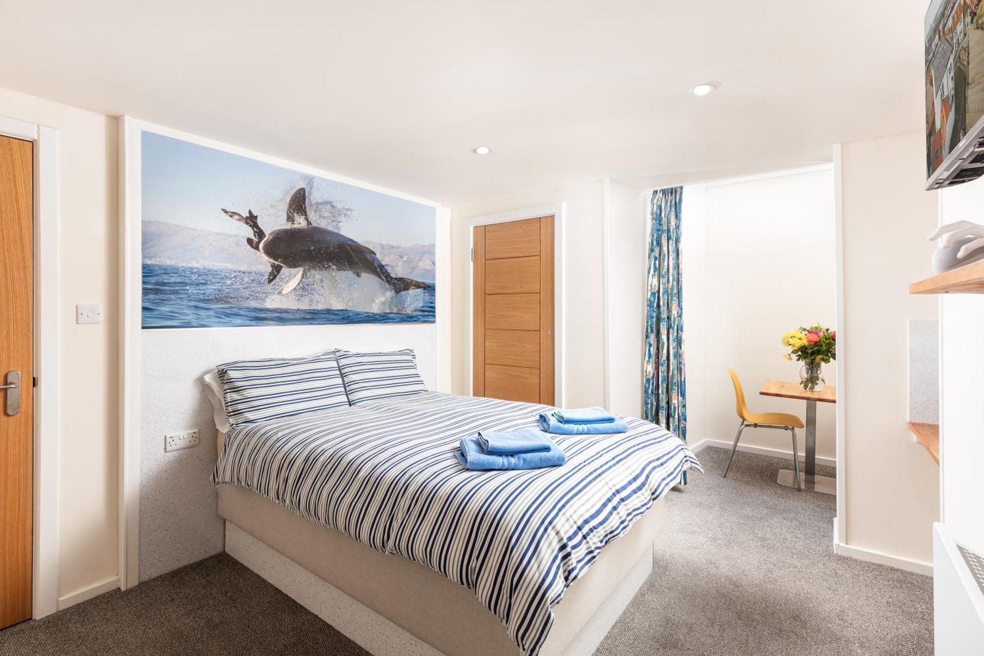 Discovery House Whitby Ngoại thất bức ảnh
