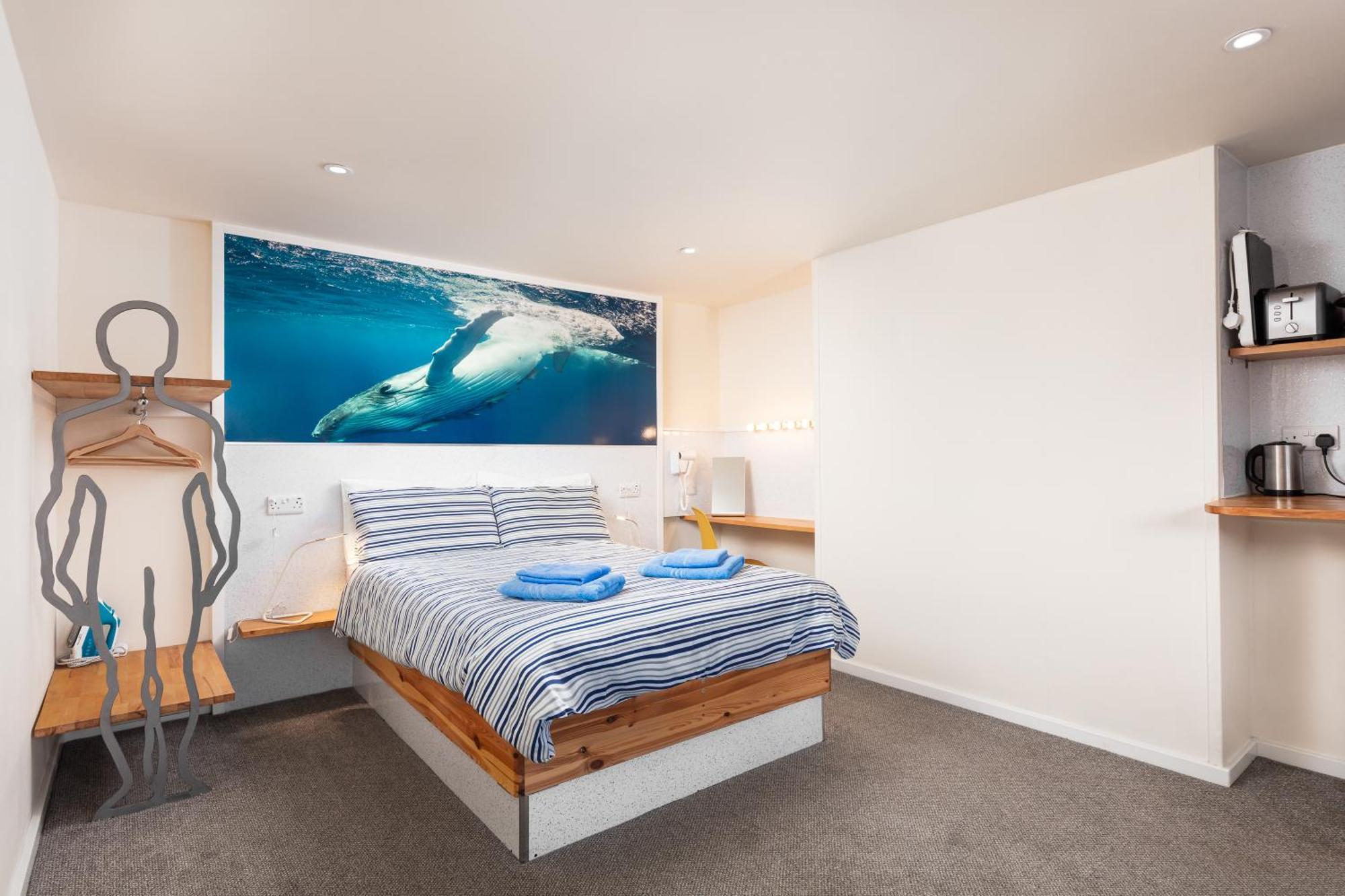 Discovery House Whitby Ngoại thất bức ảnh