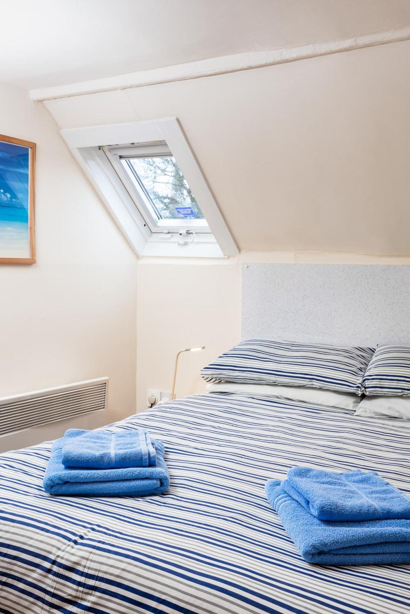 Discovery House Whitby Ngoại thất bức ảnh