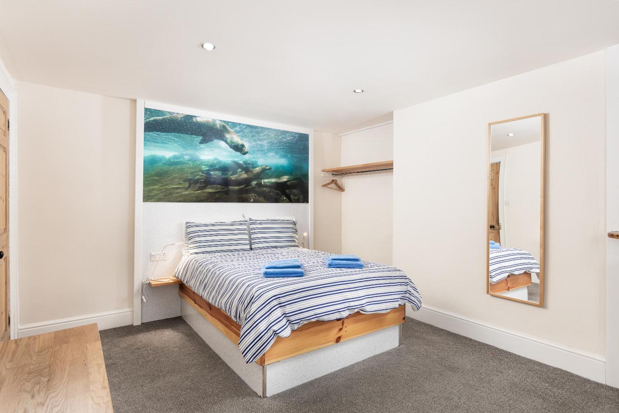 Discovery House Whitby Ngoại thất bức ảnh